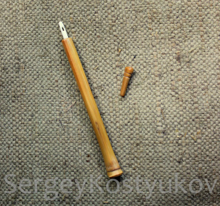 Игольник. Футляр из бамбука для костяной иглы.